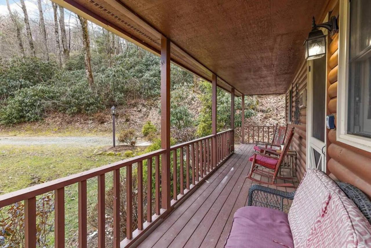 Charming Modern Cabin With Hiking Trails And Fire Pit Блоуинг Рок Екстериор снимка